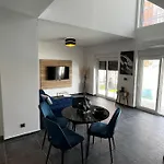 Luxvilla Aurora Villa