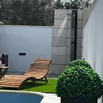 Luxvilla Aurora Villa *