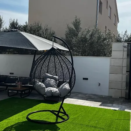 Luxvilla Aurora