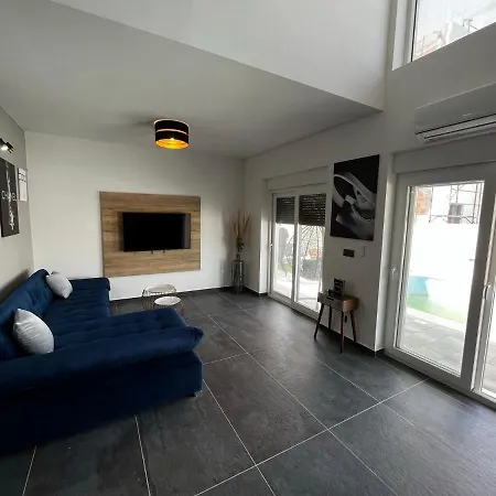 Luxvilla Aurora Villa
