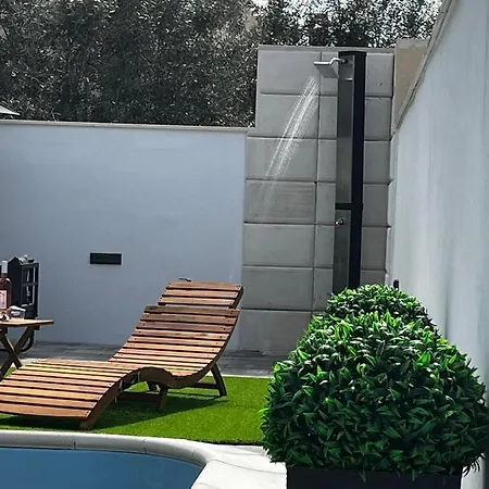 Luxvilla Aurora Villa *