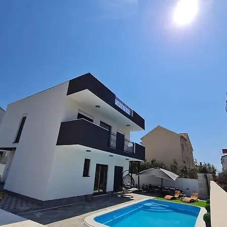 Villa Luxvilla Aurora