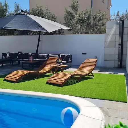 Vila Luxvilla Aurora *