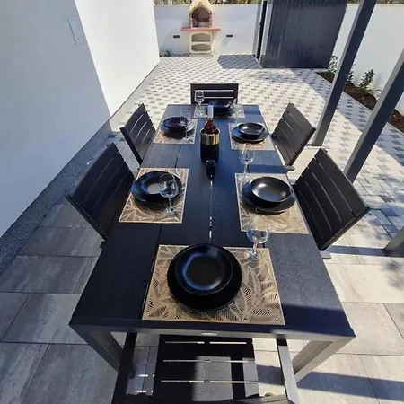 Luxvilla Aurora Villa *