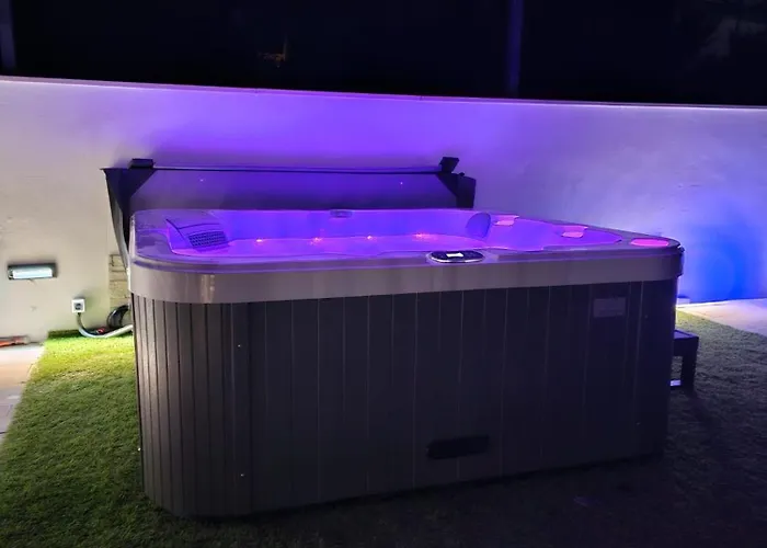 Luxvilla Aurora Villa